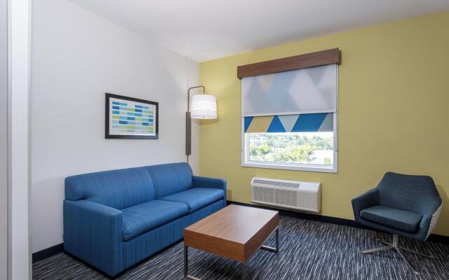 Holiday Inn Express and Suites Miramar by IHG