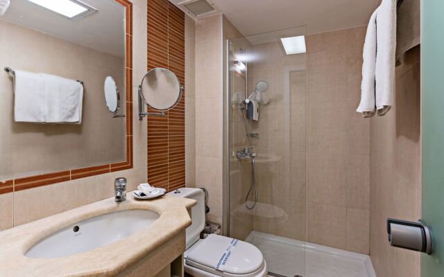 Pearl Beach Hotel