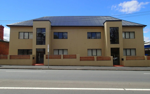Hobart Lodge