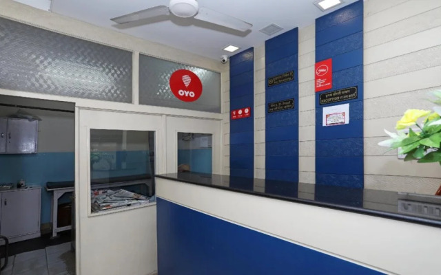 OYO 10284 Hotel Transit