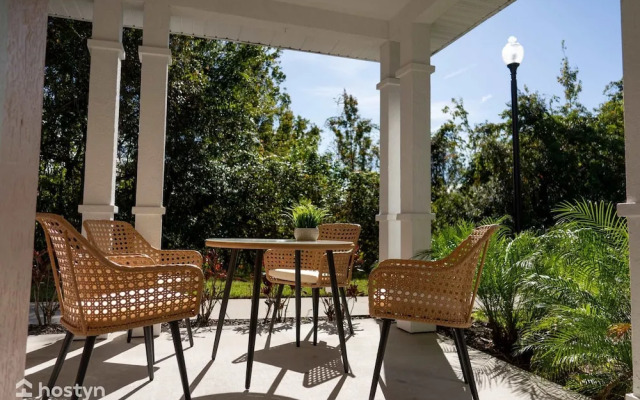 Magical Themed 3BR Townhouse Near the Parks