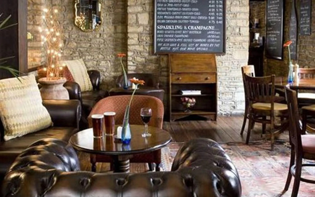The Snooty Fox