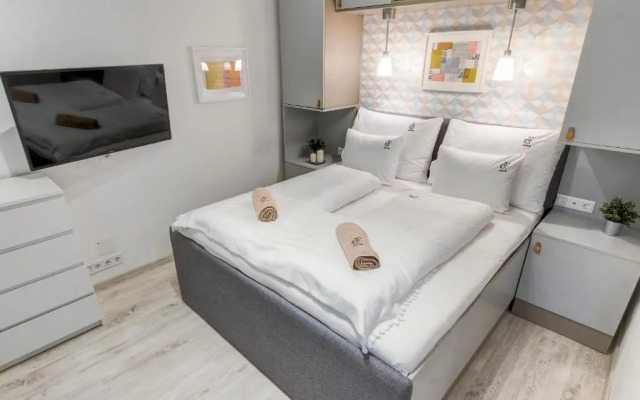 d.Five Riverside Deluxe Apartment