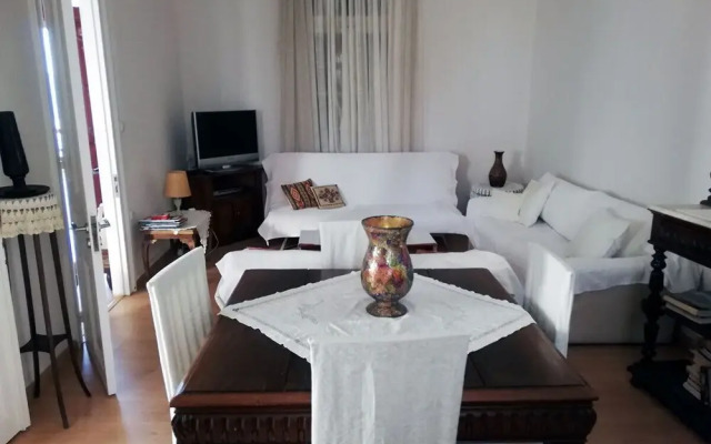 Costa Vasia Suites & Apartments