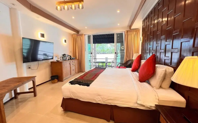 No8 Double Suite, Rainbow Arokaya Welnes