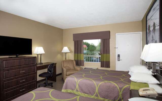 Super 8 by Wyndham Sarasota Near Siesta Key