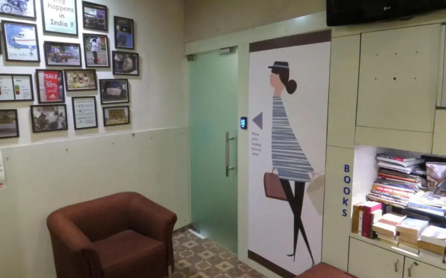 Smyle Inn - 3 minutes walk From New Delhi Railway Station