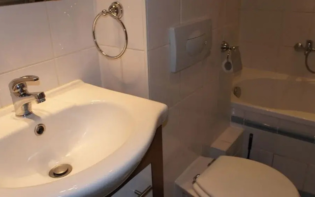 3-Room Apartment Emdener Strasse