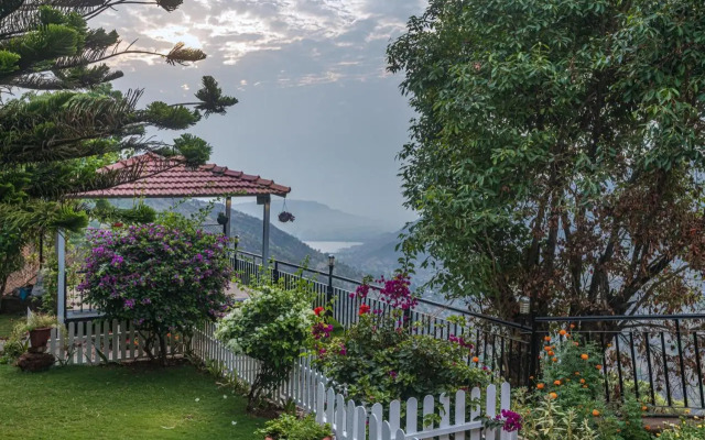 SaffronStays Verandah by the Valley