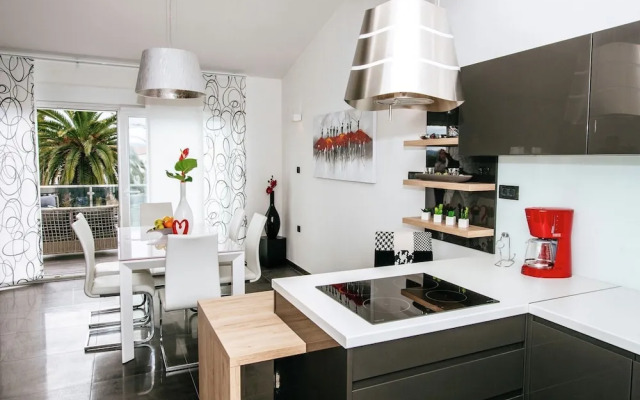 Luxurious Apartment in Zadar With Garden