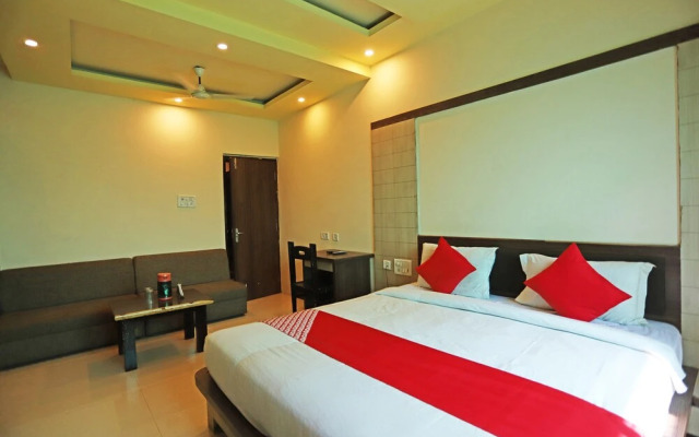 OYO 46604 Hotel Star