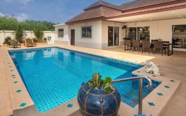 Villa Bos Near the Beach of Jomtien