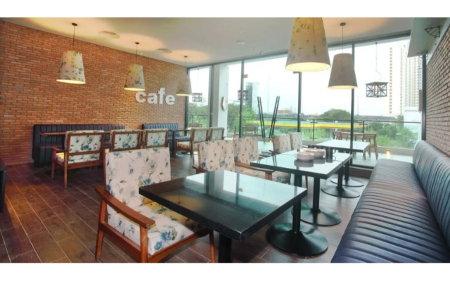 Cabin Hotel
