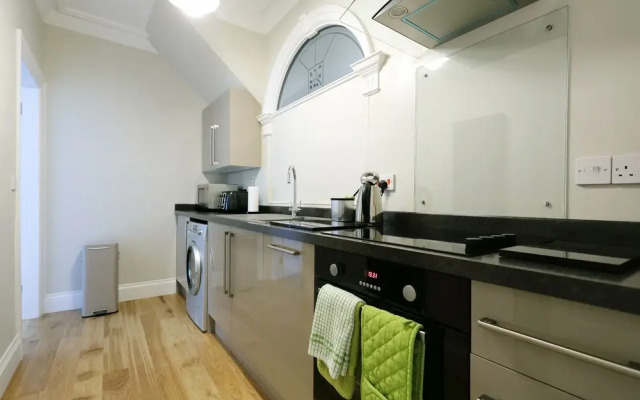 Arden House - Mackintosh Apartment