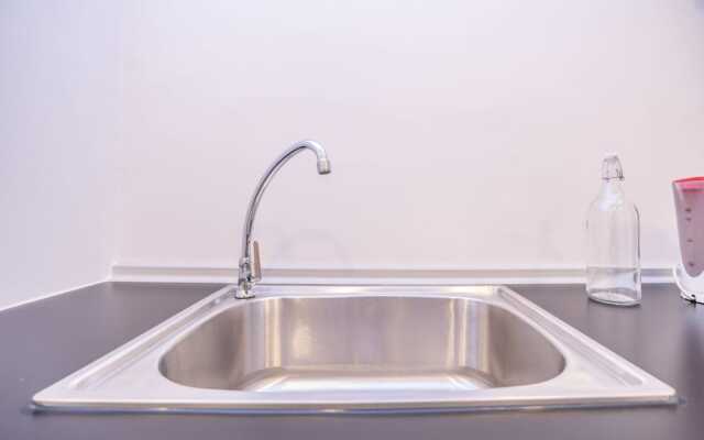 OYO Home 44047 Extraordinary 1br Rev.o