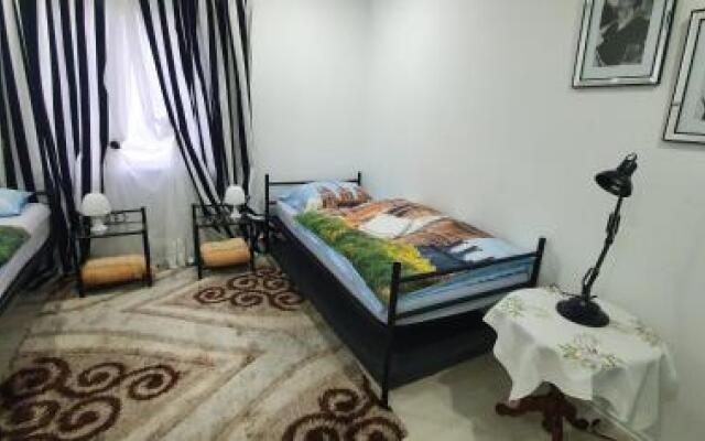 B-Hostel