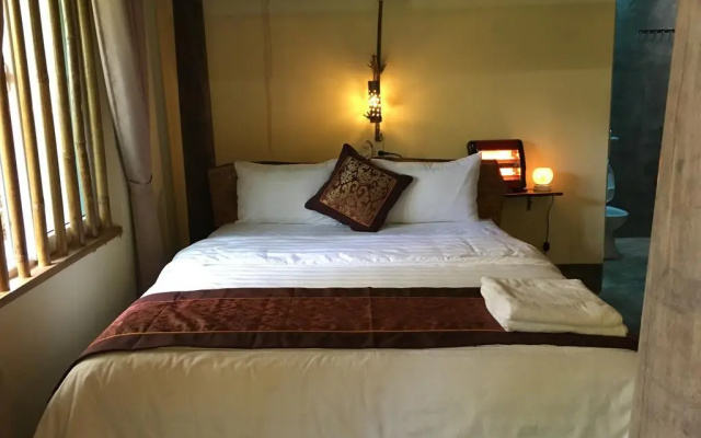 Phong Nha Rustic Home