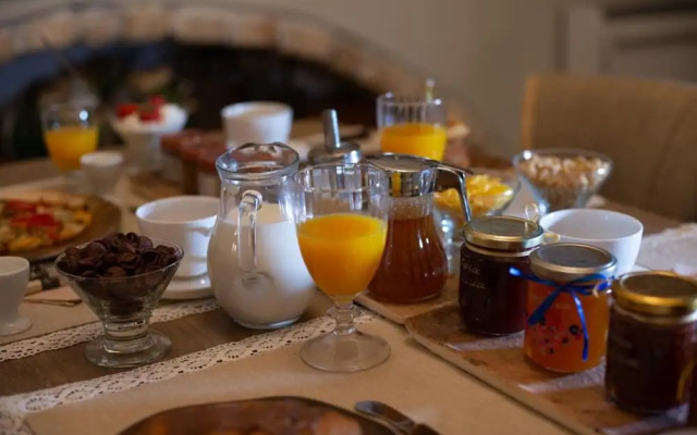 Malvasia Castle Villa