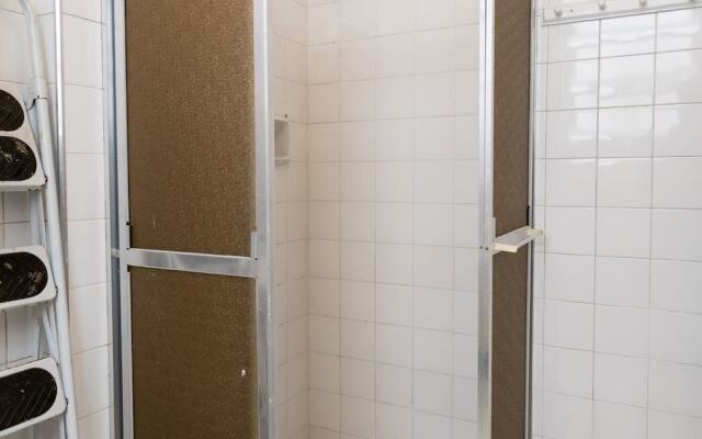 pequeno e aconchegante meia quadra da praia