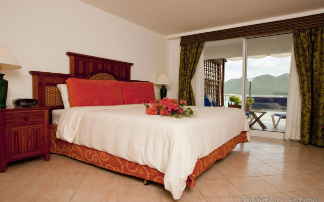 Sonesta Great Bay Beach All Inclusive Resort, Casino & Spa