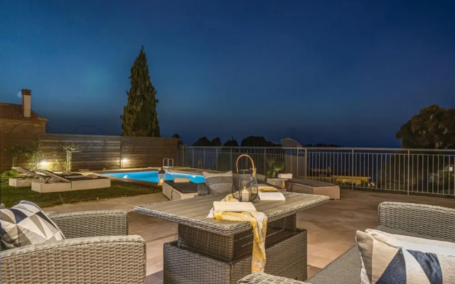 Villa Casa De Sun With Seaview Pool