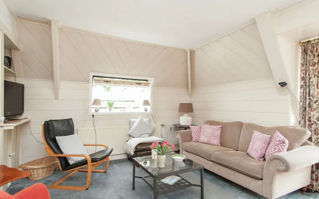 Contemporary Apartment in Bergen aan Zee With Garden