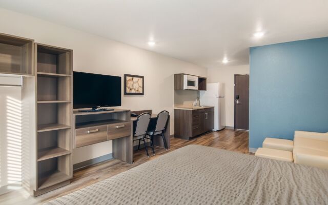 WoodSpring Suites Thornton-North Denver