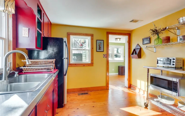 Fayetteville Home w/ Patios Near Town & University