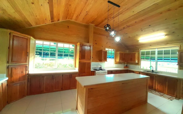 Pinard's Mountain Resort - Cottage 10