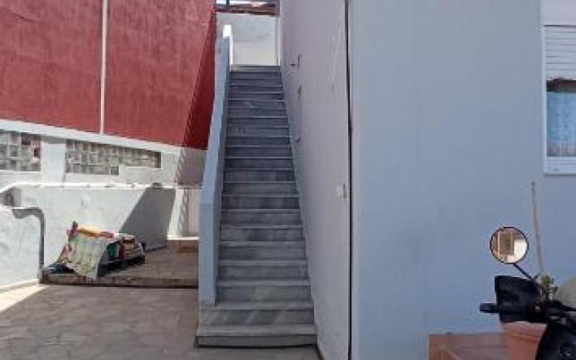 The Twins - Seaside Apartments - 1
