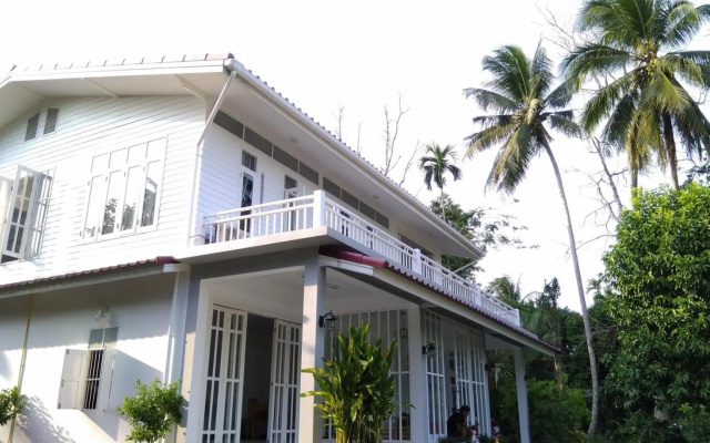 Thirty Tree Garden House