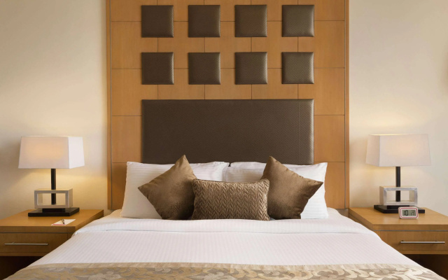 J J Plaza JHV Cantonment Varanasi – Guest Rooms – Varanasi