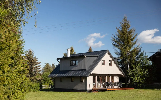 Villa in Dolni Branna With Sauna