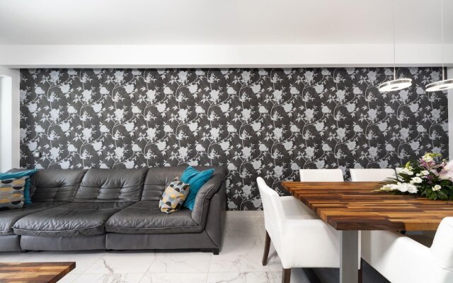 Stunning Home in Kostelj With Wifi and 4 Bedrooms