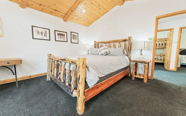 Relaxing Alpine Estates