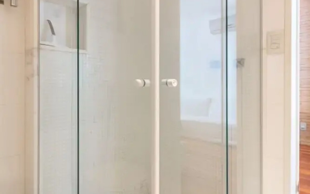 Modern Design Between Ipanema and Copacabana Bc405