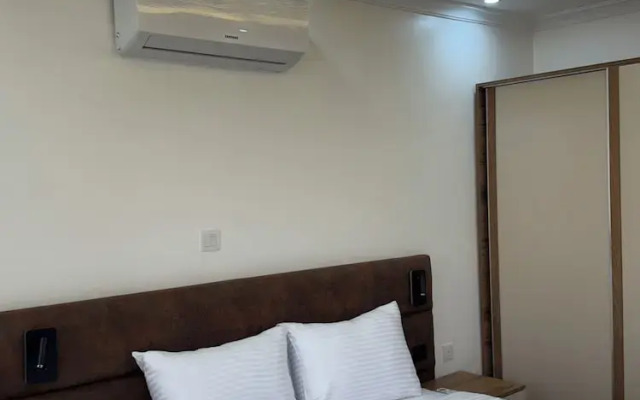 Cascadia Serviced Apartments