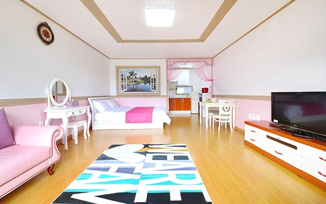Gyeongpo Starry Love Song House Pension