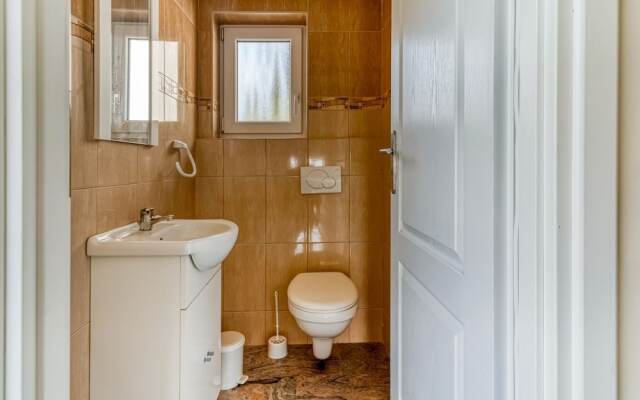 Serene Holiday Home in Zagreb With Jacuzzi