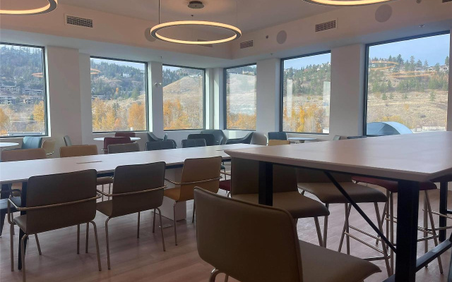 La Quinta Inn & Suites By Wyndham Kelowna Bc