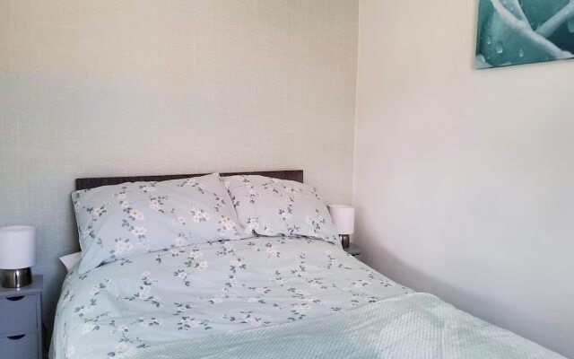 Lena's Place, Dogs Welcome Chalet Bridlington