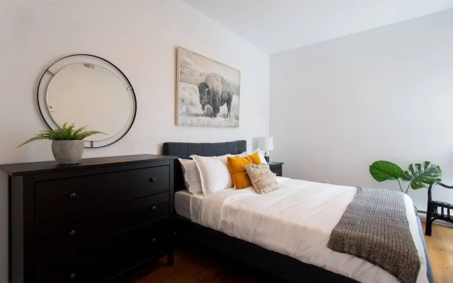 Spacious 2 Bedroom Condo in Little Italy