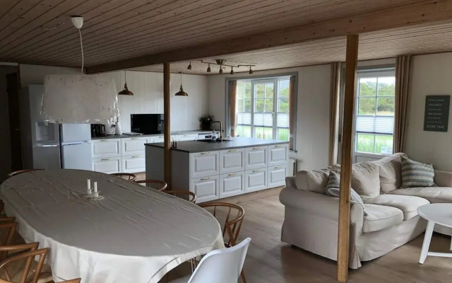 6 Person Holiday Home in Blavand