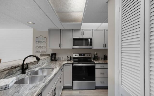 Edgewater Golf Villa 2106