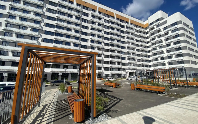 Лайнер на улице Максима Горького