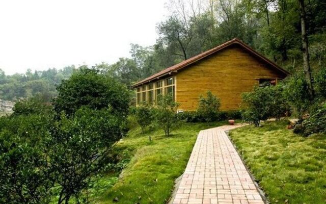 Yichang Changyang North Island Hotel