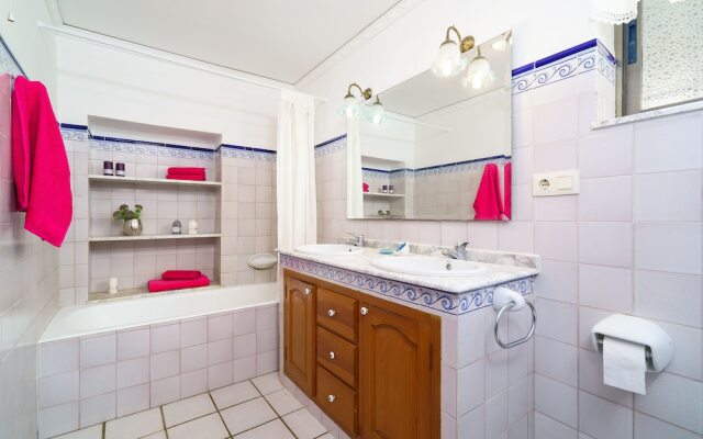Book It Villa Clara Moraira