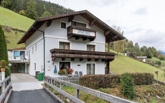 Stylish Apartment in Zell am See near Ski Area