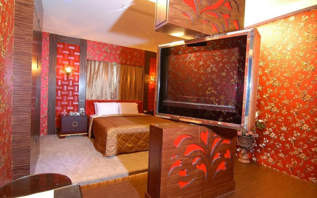 Romantic Code Motel