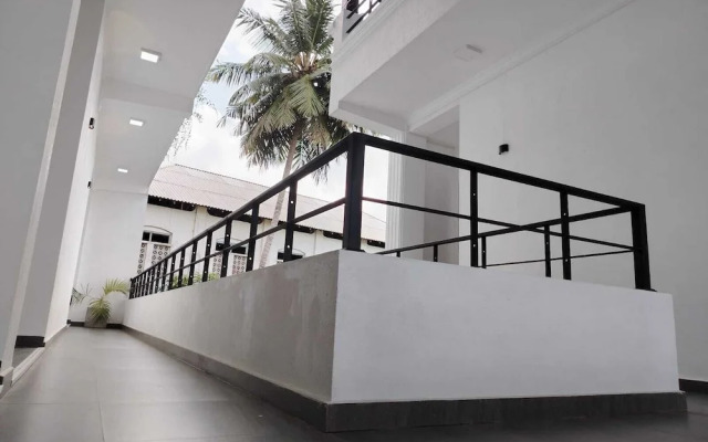 DIORA Hotel